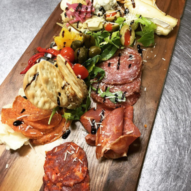 18700400_1984052055211450_63796999245009